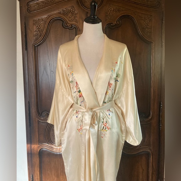 1920s vintage embroidered kimono style robe - Picture 4 of 16